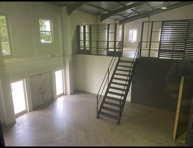 1,337M² WAREHOUSE FOR SALE IN WESTLAKE